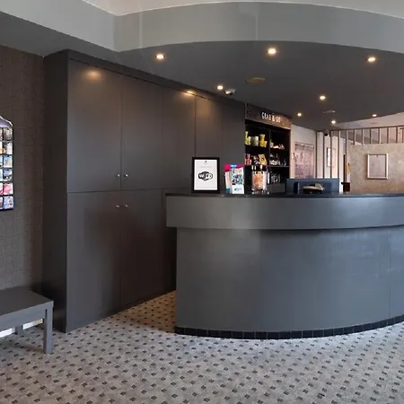 Western Centre Hotel 3*